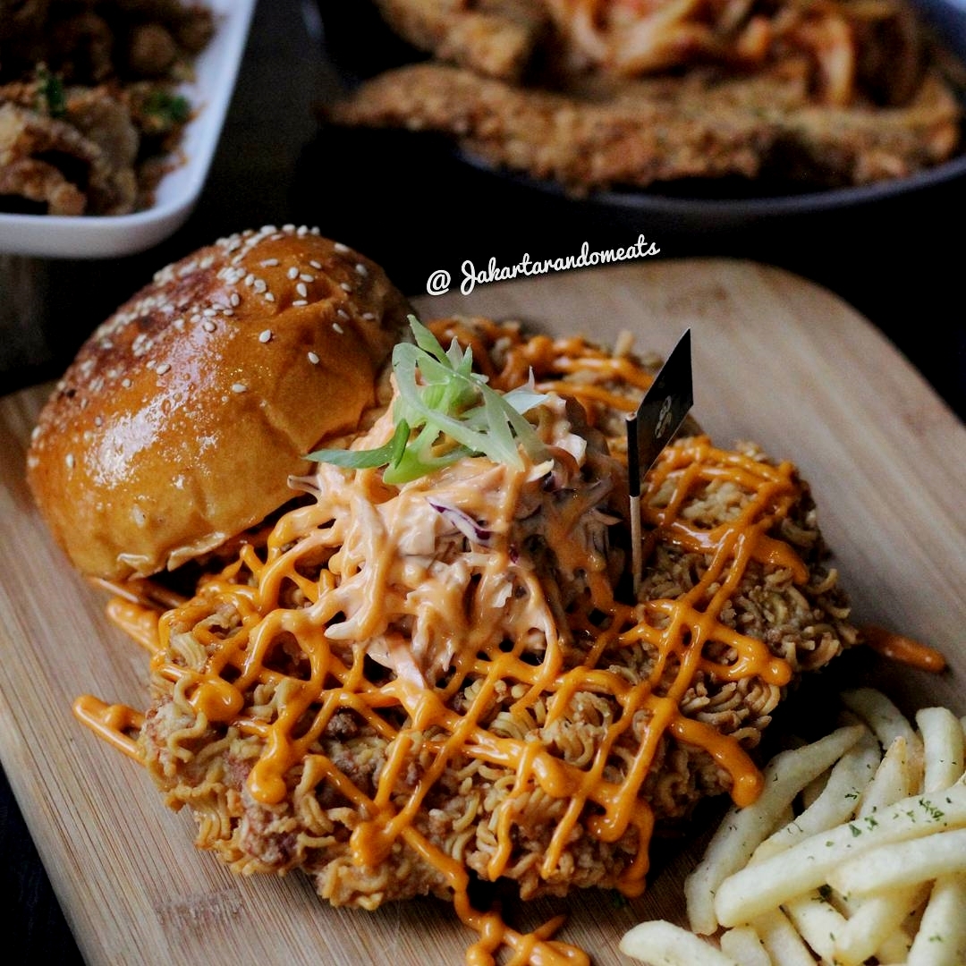 Burger Unik Nan Lezat, Asli Indonesia
